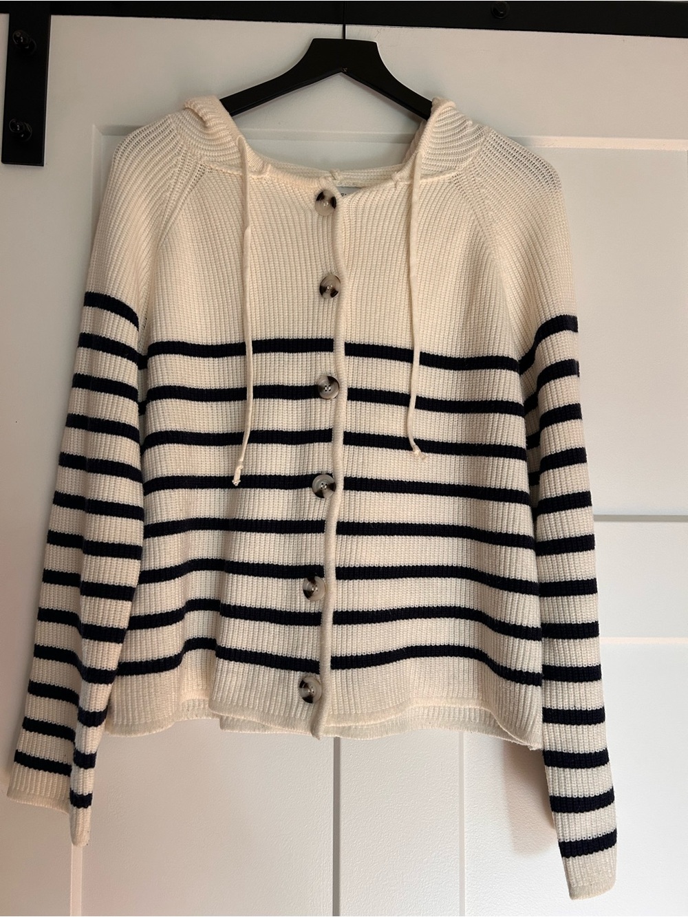 Evereve Cream & Navy Striped Hooded Button-Front Cardigan